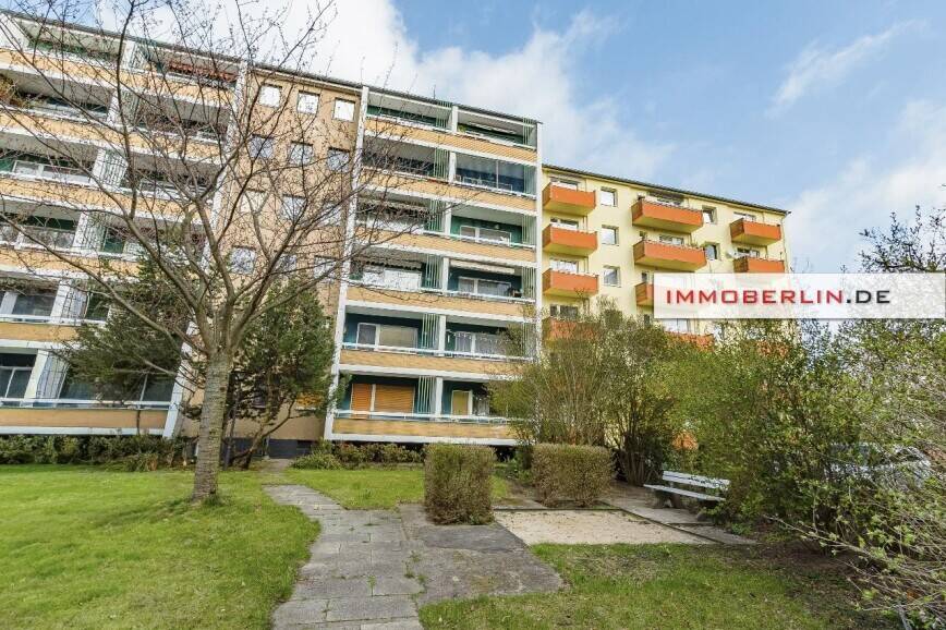 IMMOBERLIN.DE - Frisch saniert! Helle Wohnung mit ruhiger Südloggia & Lift – Berlin – Bild 1 von 9