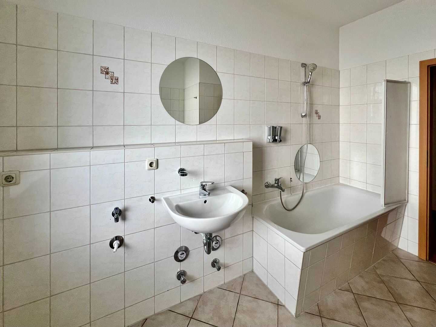3-Zimmer-Wohnung mit Balkon und Einbauküche (WG geeignet) – Erfurt – Vorschaubild 8