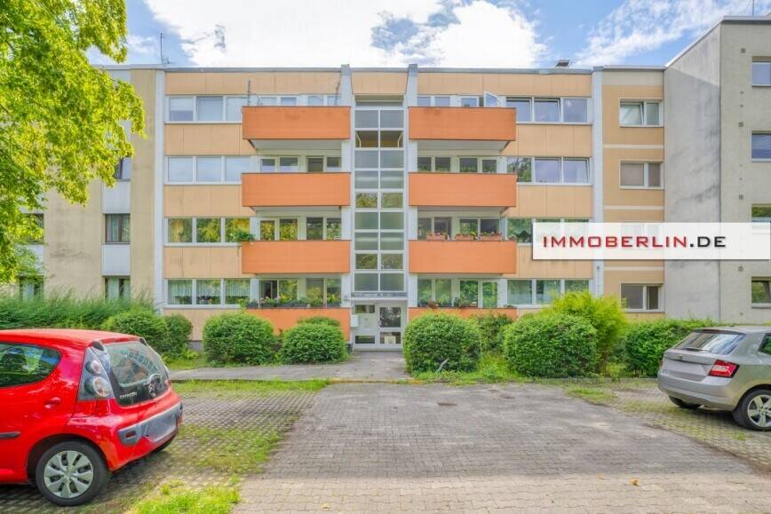 IMMOBERLIN.DE - Sehr attraktive Wohnung mit Sonnenbalkon & Pkw-Stellplatz in ruhiger Lage – Berlin – Bild 1 von 9