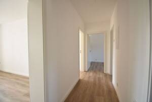 Ruhige Lage! Renovierte 3- Zi-Whg mit Balkon – 46149 Oberhausen – Vorschaubild 3