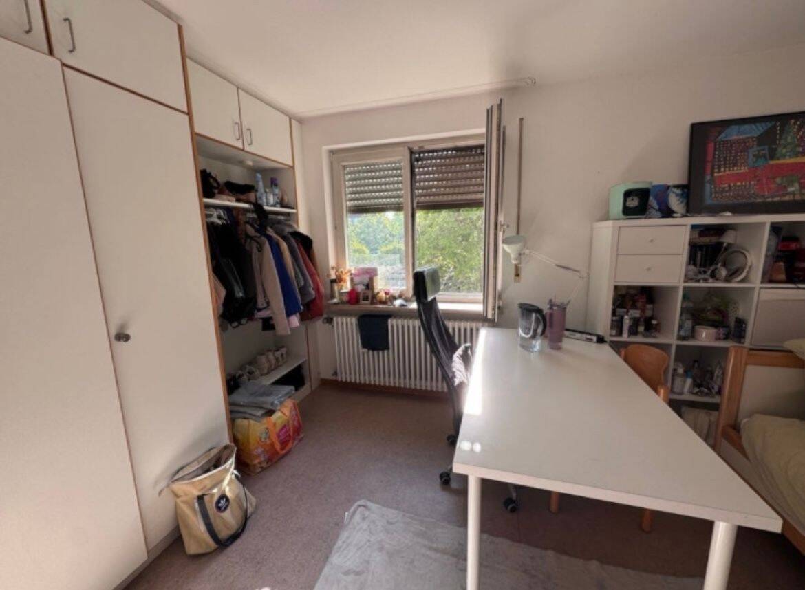 Dringend Nachmieter*in gesucht‼️ Großes Zimmer im Studentenwohnheim ab 01.05 (Georg-Häfner-Haus) – Würzburg – Vorschaubild 3