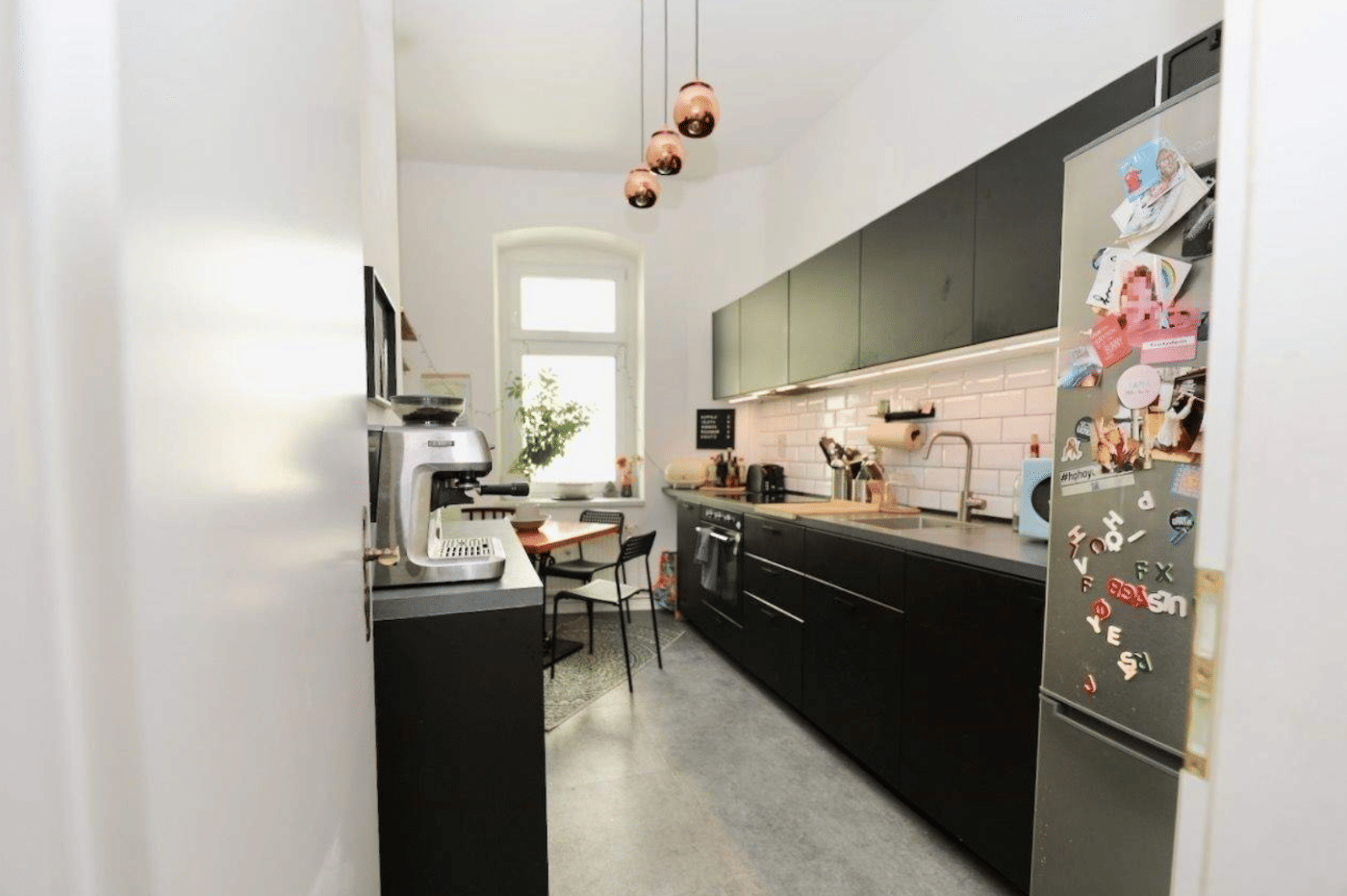 HOHE DECKEN, BALKON & PARKETTBODEN - BEGEHRTE KIEZLAGE, RUHIG & ZENTRAL - DIREKT AM HAUSBURGPARK – Berlin – Vorschaubild 3