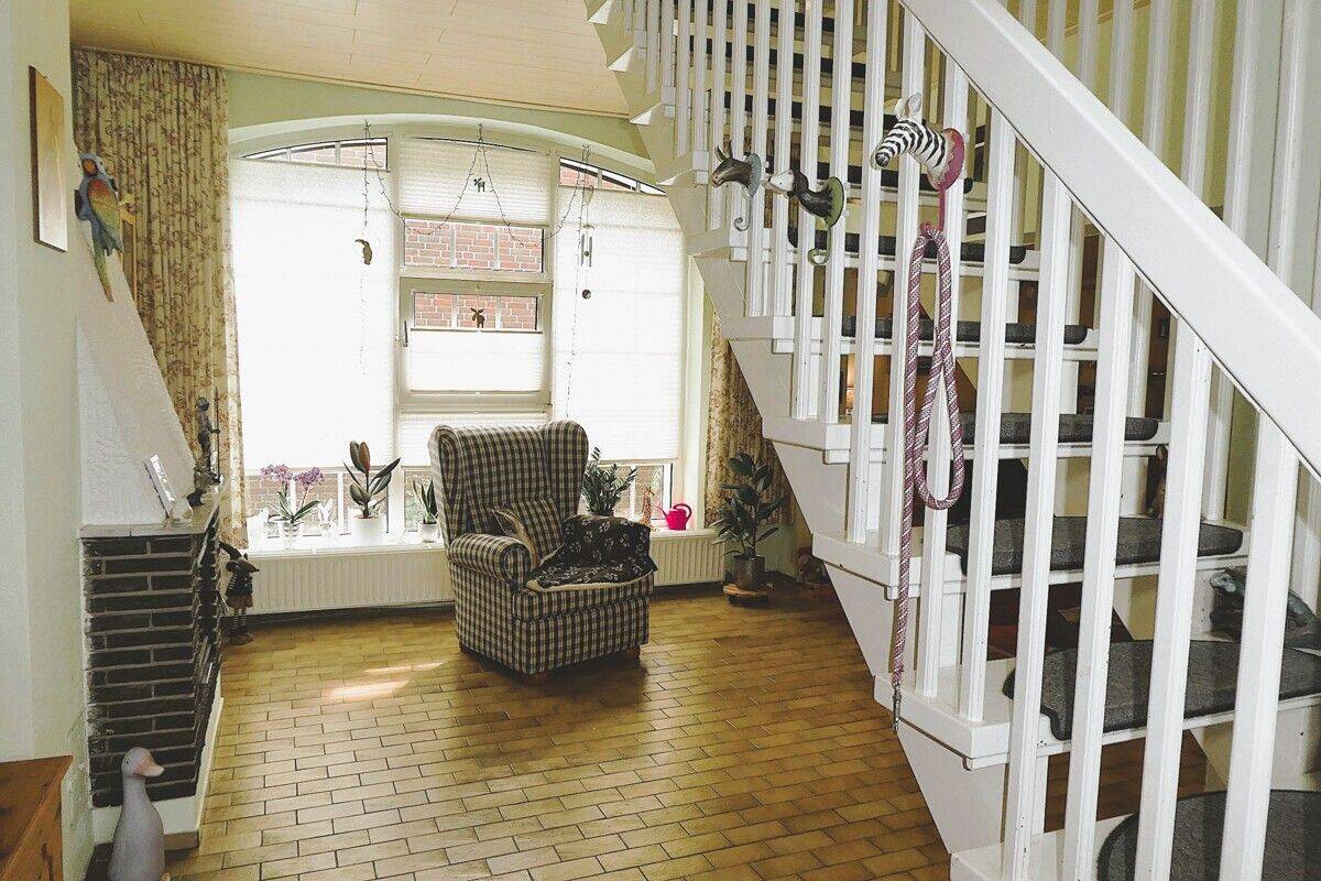 KIEL-HOLTENAU: Großzügige und freiwerdende 4,5-Zimmer-Wohnung über 2 Ebenen mit Loggia und Carport – Kiel – Vorschaubild 7