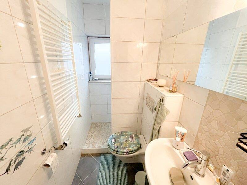 Ruhiges Wohnen in Schaffrath: Einfamilienhaus mit Gartenparadies und Garage! – Gelsenkirchen – Vorschaubild 5