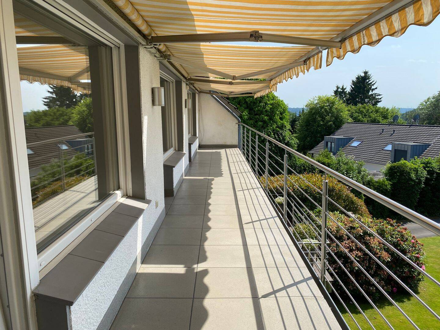 Helle 3 Zimmerwohnung in ruhiger Anliegerstrasse in Solinger Südstadt – Solingen – Vorschaubild 2