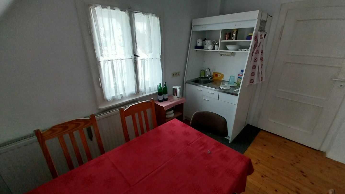 Gut möblierte 1,5 Zi-DG-Wohnung – Nürnberg – Vorschaubild 3