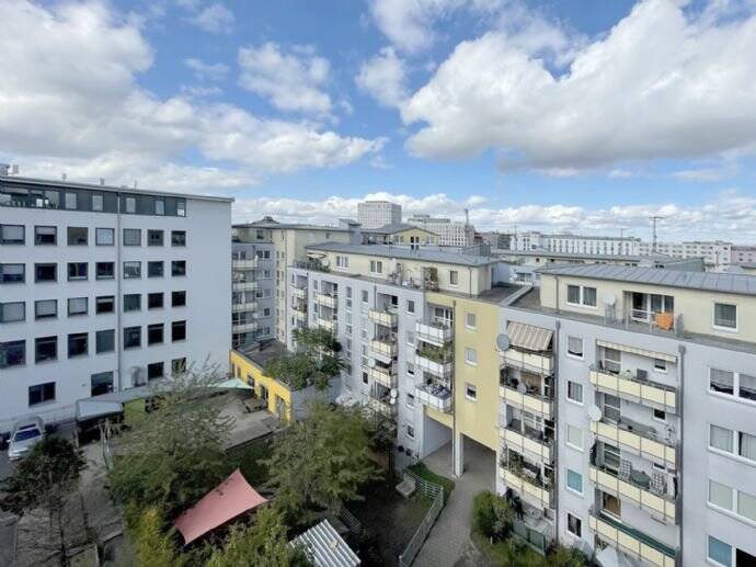 Nürnberg - Wohnung mit 2 Balkonen im 5. Obergeschoss
