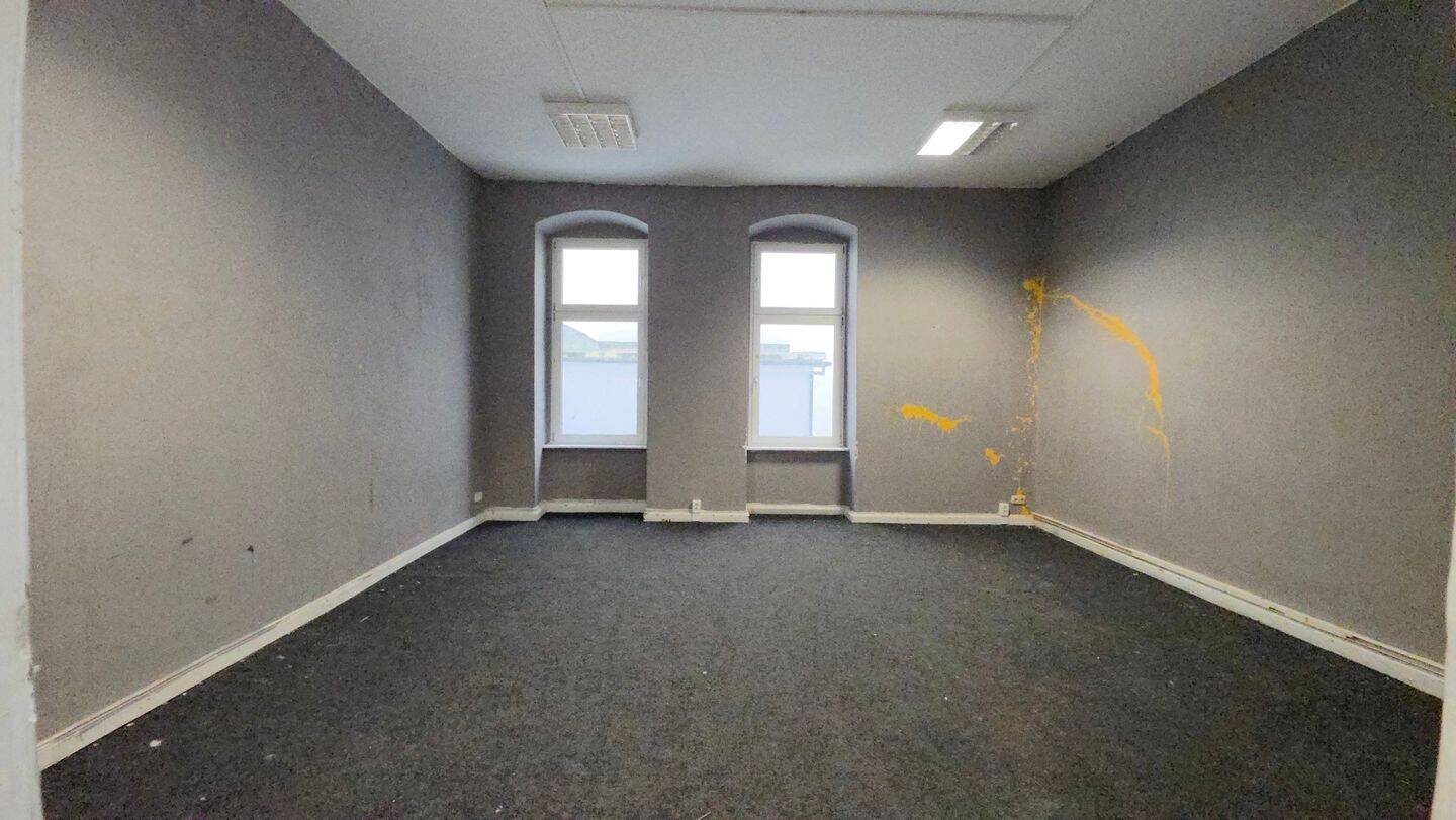 Bezugsfreie 2-Zimmer-Altbau-Wohnung im HP in Berlin-Alt-Moabit – Berlin – Vorschaubild 3