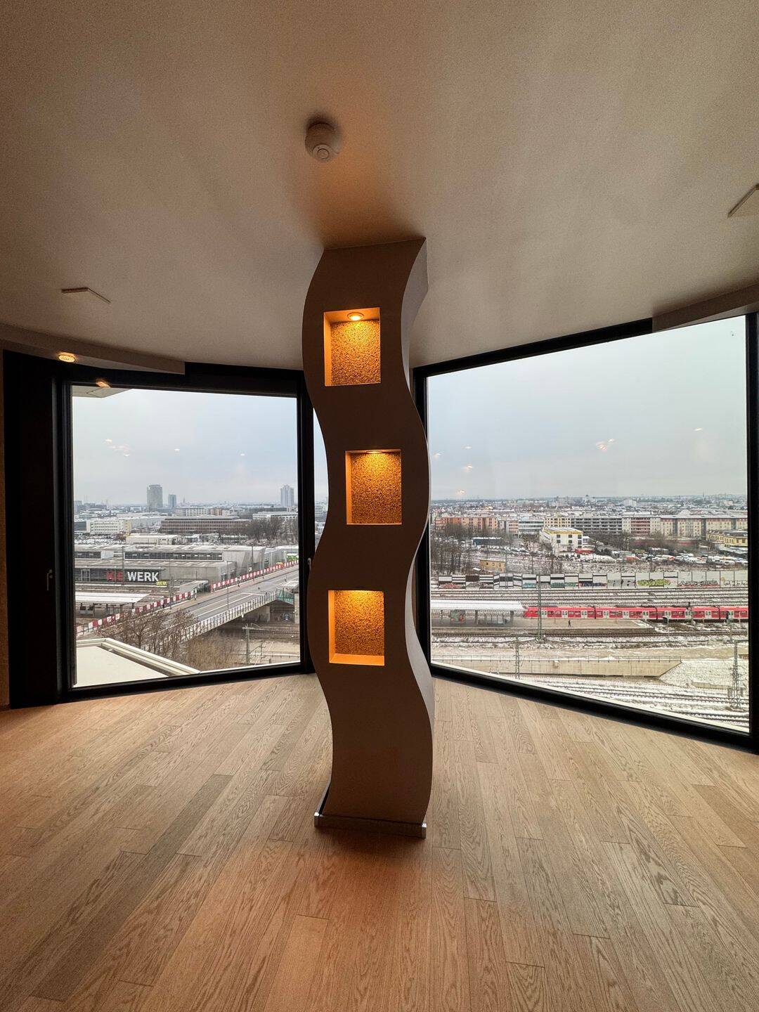 Wohnung im Friends Tower mit bester Aussicht zu vermieten – München – Vorschaubild 3