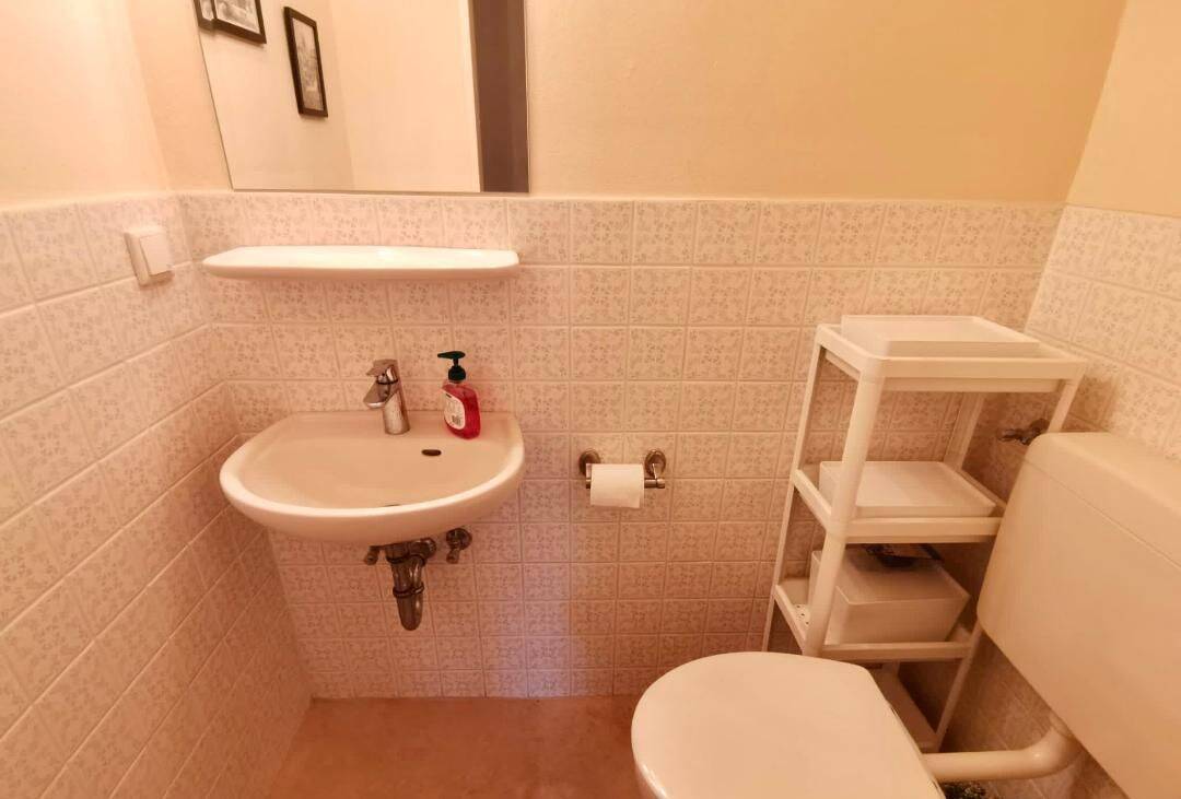 Schöne 2,5 Zimmer Wohnung mit 2 Balkonen – Düsseldorf – Vorschaubild 9