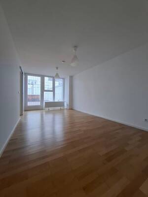 Elegante 3-Zimmer-Wohnung mit großzügiger Dachterrasse in der Bonner Fußgängerzone – 53111 Bonn – Vorschaubild 8