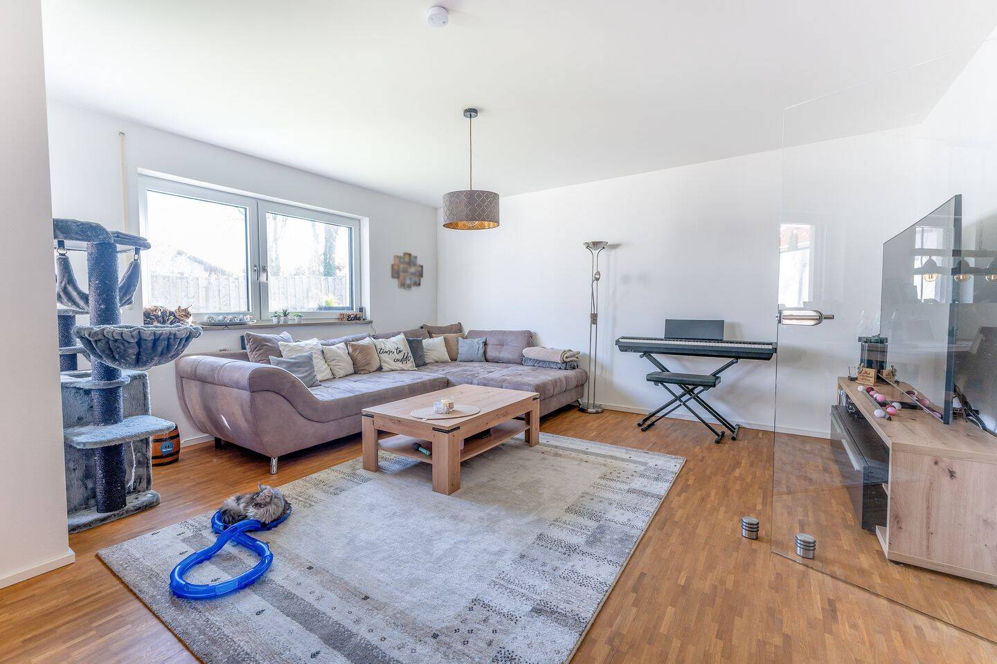 *Hochwertige und moderne 4-Zimmer Wohnung mit überdachtem Südbalkon im Straubinger Osten* – Straubing – Vorschaubild 7