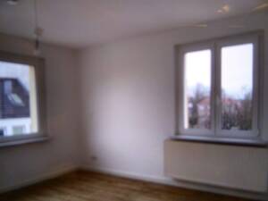 *** STELLINGEN ! * 15 MIN ZUM FLUGHAFEN ! * 2 ZIMMER DACHSTUDIO * SONNIGER GROSSER BALKON * EBK * DUSCHBAD *** – 22335 Hamburg – Vorschaubild 3