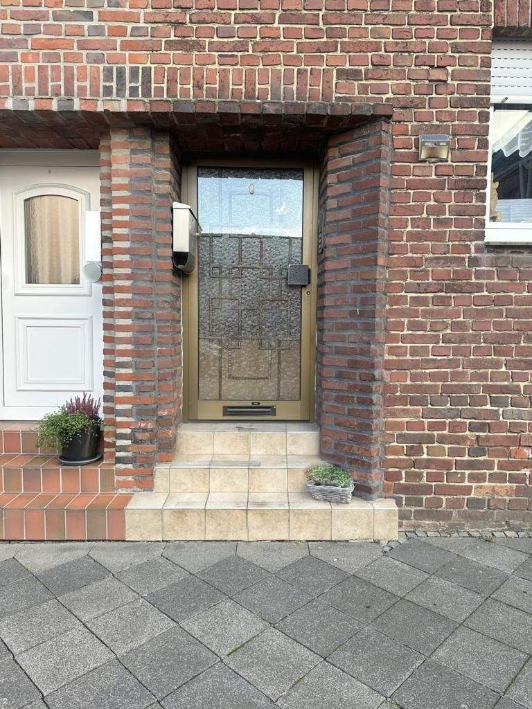 *Mehrgenerationenhaus in Giesenkirchen, mit Innenhofgarten und vielseitigen Nutzungsmöglichkeiten!* – Mönchengladbach – Vorschaubild 4