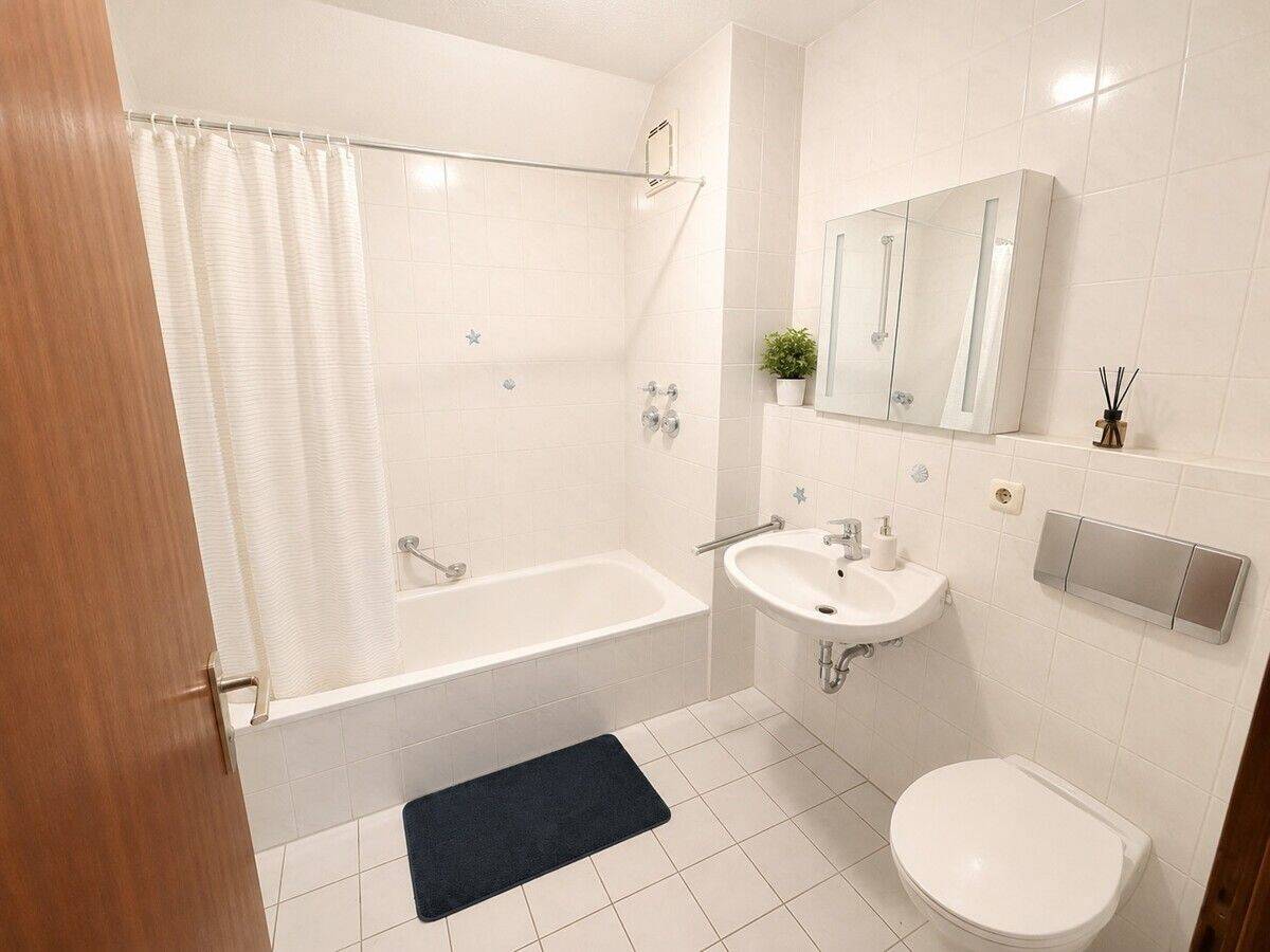Zentral gelegene 2-Zimmer-Wohnung mit Terrasse und Duplex-Stellplatz in Augsburg – Augsburg – Vorschaubild 8