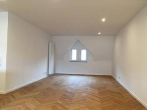 Sofort einziehen in etwas ganz Besonderem in Stuttgart: eine ganze Etage im Gründerzeithaus – 70199 Stuttgart – Vorschaubild 8