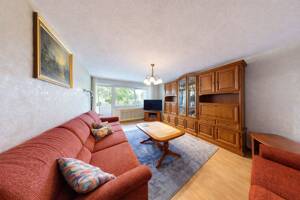 ** Großzügige 3ZKB Erdgeschosswohnung mit Balkon und Aufzug in City Wohnlage ** – 85057 Ingolstadt – Vorschaubild 2