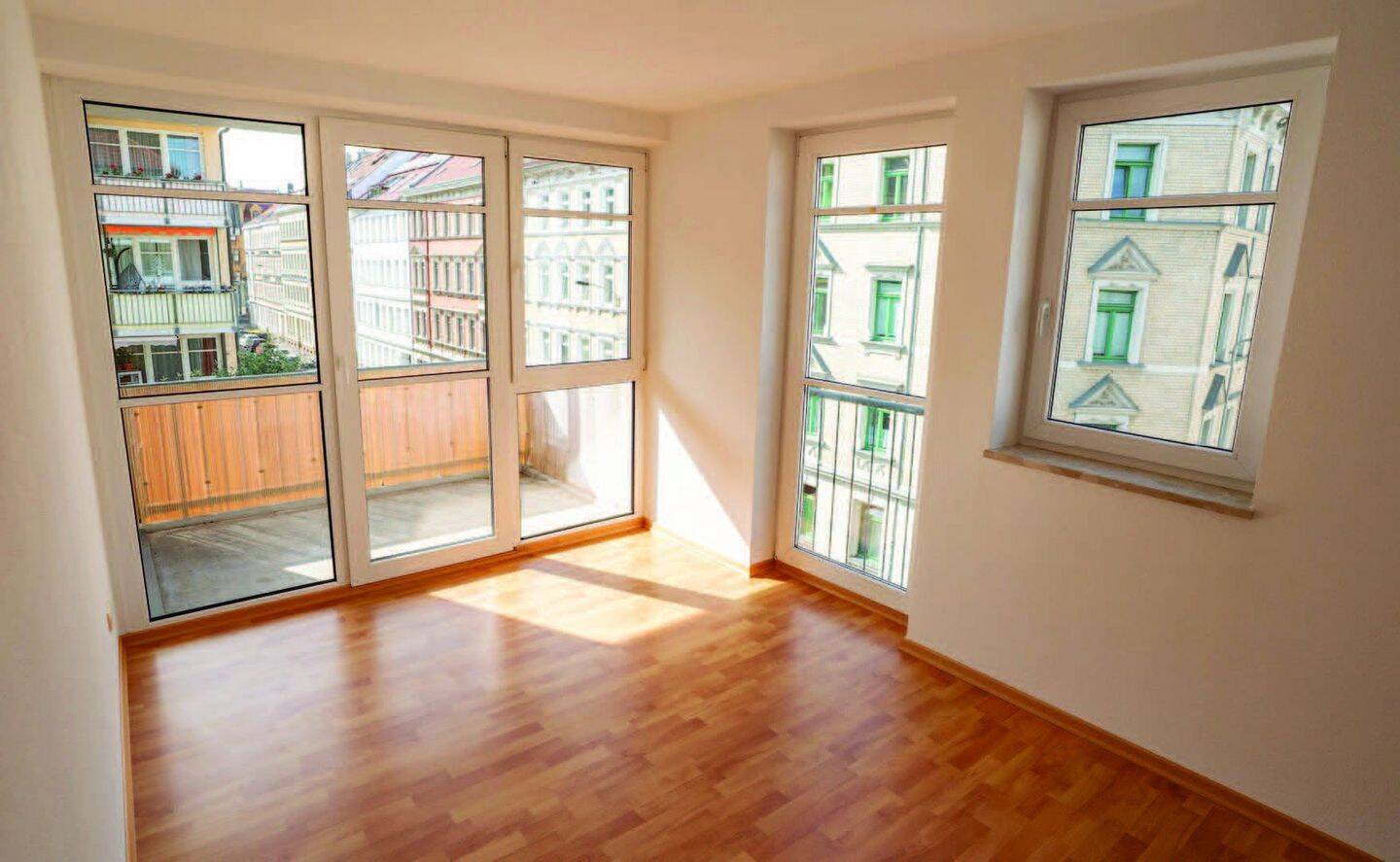 helle barrierefreie 3 Raum Whg. neu saniert mit Balkonen – Leipzig – Vorschaubild 5
