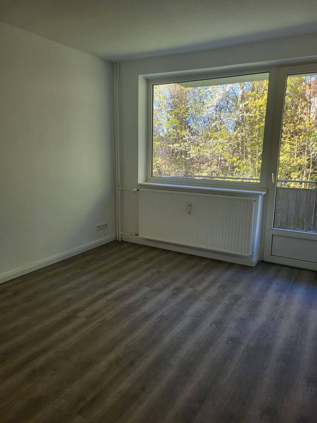 Frisch sanierte Wohnung mit Balkon in Lübeck-Kücknitz – Lübeck – Vorschaubild 2