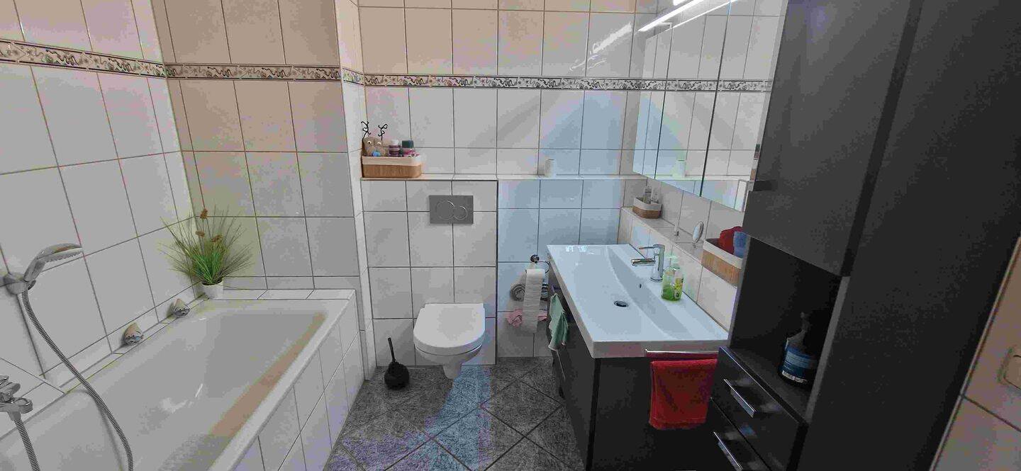Schicke, moderne und helle 4-Zimmer-Eigentumswohnung – Neukirchen-Vluyn – Vorschaubild 9