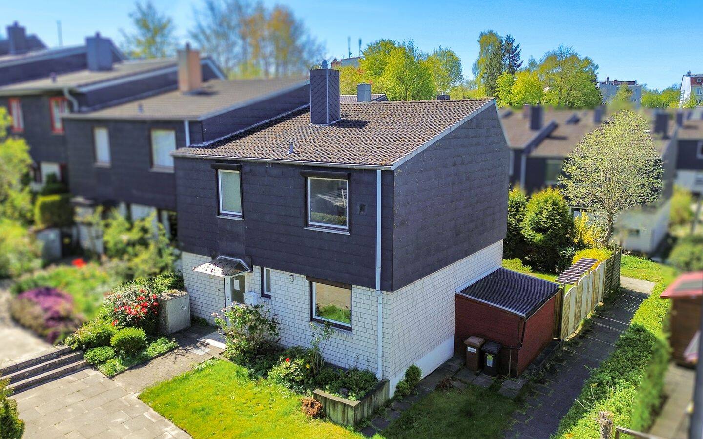 Familienwohnen mit Perspektive – Reihenendhaus mit Garten, Balkon und Vollkeller