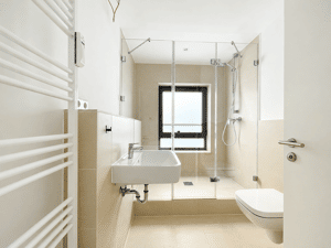 Einziehen & wohlfühlen: 4 Zimmer Wohnung mit Sonnenbalkon + Galerie – 22391 Hamburg – Vorschaubild 9