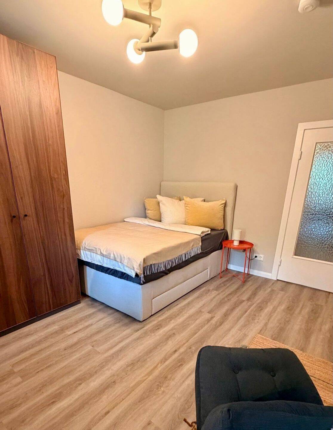 KOMPAKTES 14-m²-ZIMMER, VOLL MÖBLIERT, GÜNSTIGER EINSTIEG IN EIMSBÜTTEL – Hamburg – Vorschaubild 2