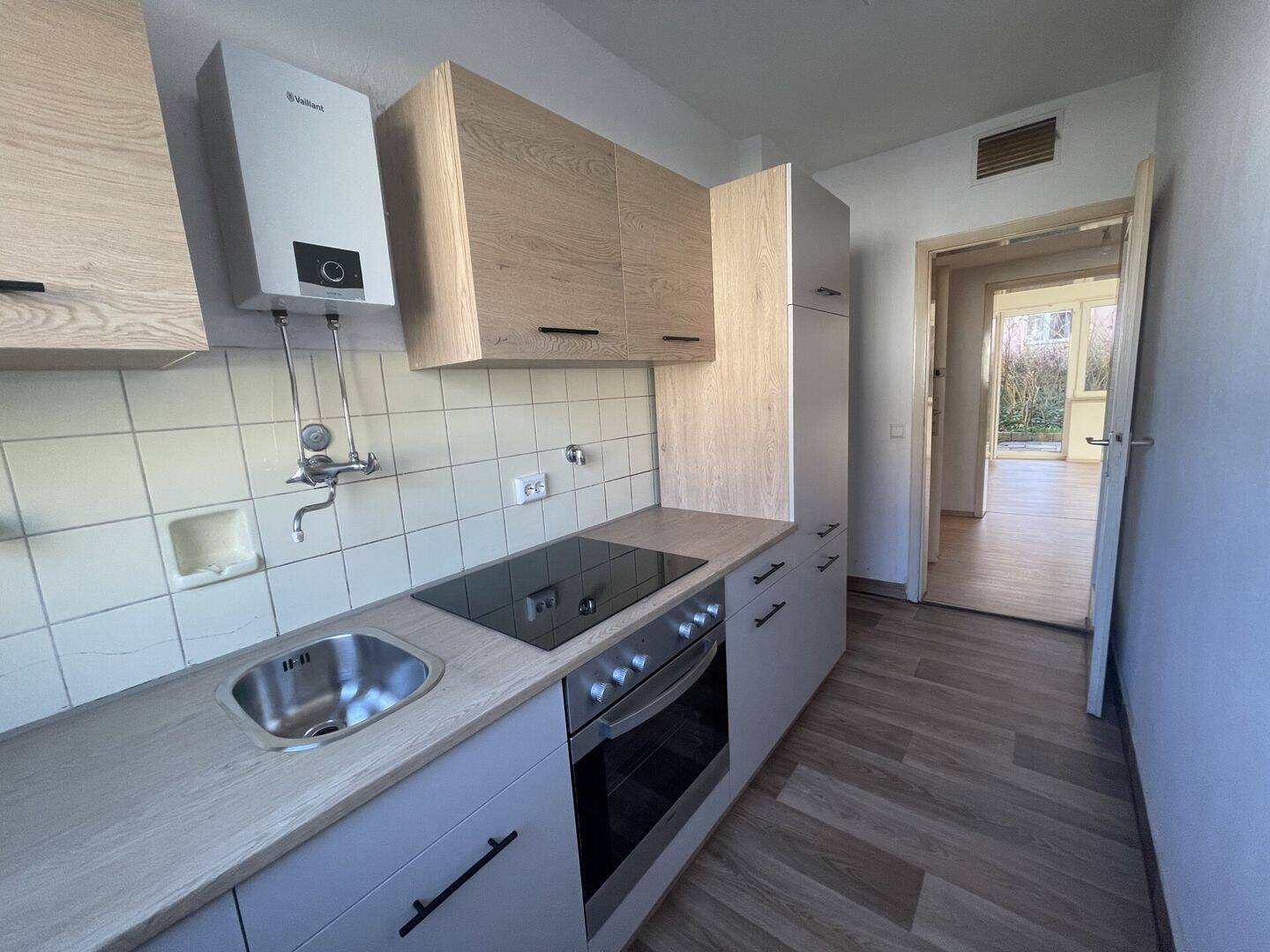 Sofort verfügbar: 2-Zimmer mit Terrasse und Küche