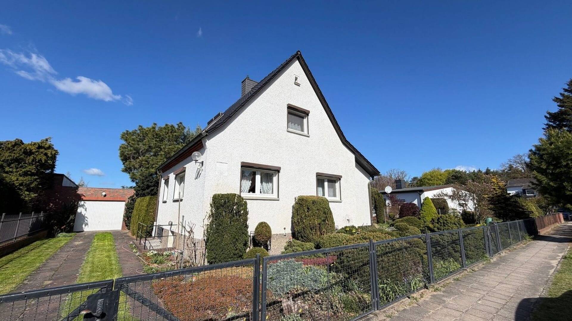 Einfamilienhaus in 14772 Brandenburg an der Havel mit 100 m² kaufen