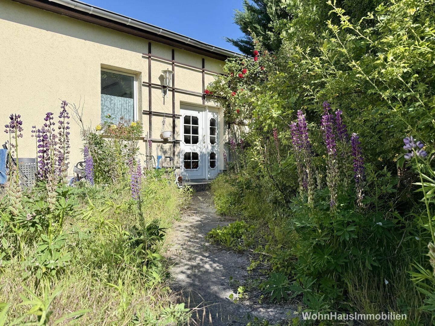Teilungsgrundstück mit Einfamilienhaus: Wohnen auf einer Ebene – Berlin – Bild 1 von 9
