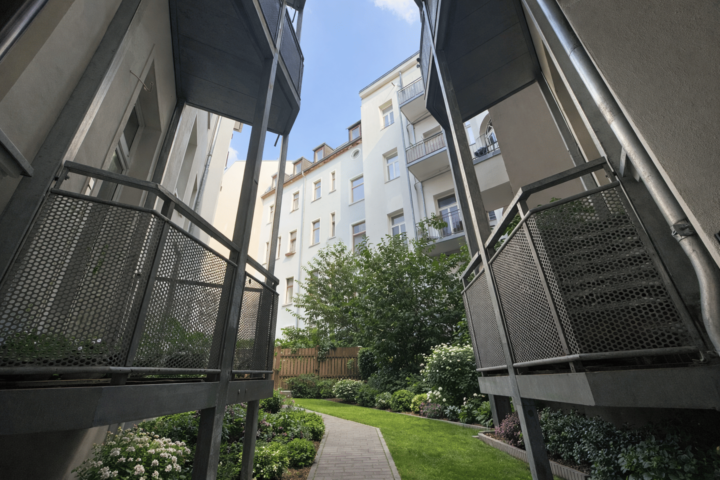 Exklusive 2-Zimmer-Altbauwohnung mit Balkon in der Südvorstadt – Leipzig – Vorschaubild 5
