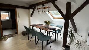 Moderne 2-Zimmer-Dachgeschosswohnung mit Einbauküche in Merseburg-Beuna zu vermieten – 6217 Merseburg – Vorschaubild 2