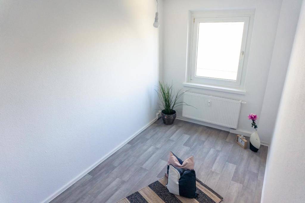 3-Raum-Wohnung mit Balkon nahe Markuskirche – Chemnitz – Vorschaubild 3