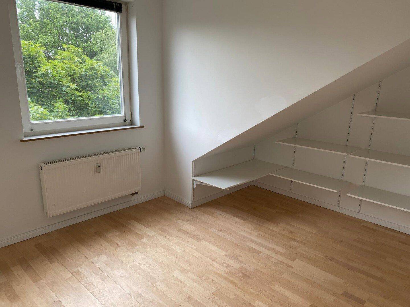 Lichtdurchflutete Dachgeschoßwohnung in Barmbek-Nord mit eigenem Stellplatz – Hamburg – Vorschaubild 5