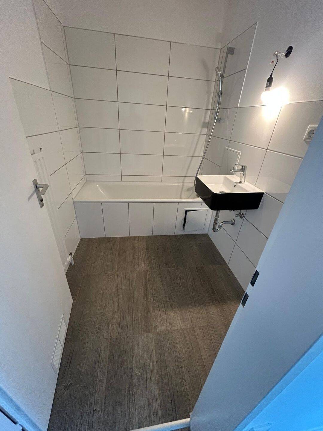 Helle, frisch sanierte 3-Zi-Wohnung mit Fernblick