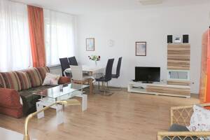 Großzügig möblierte Wohnung im Stadtkern von Essen, 2 getrennte Schlafmöglichkeiten – 45127 Essen – Vorschaubild 4