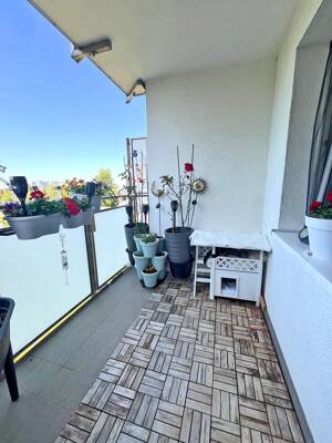 Schöne Aussicht: Raumwunder mit Stellplatz u. Balkon – 22145 Hamburg – Vorschaubild 2