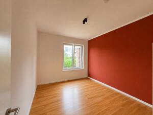 Moderne 3-Zimmer-Wohnung mit offenem Wohnkonzept, 2 Bädern, neuer Einbauküche und eigenem Garten! – 14469 Potsdam – Vorschaubild 6