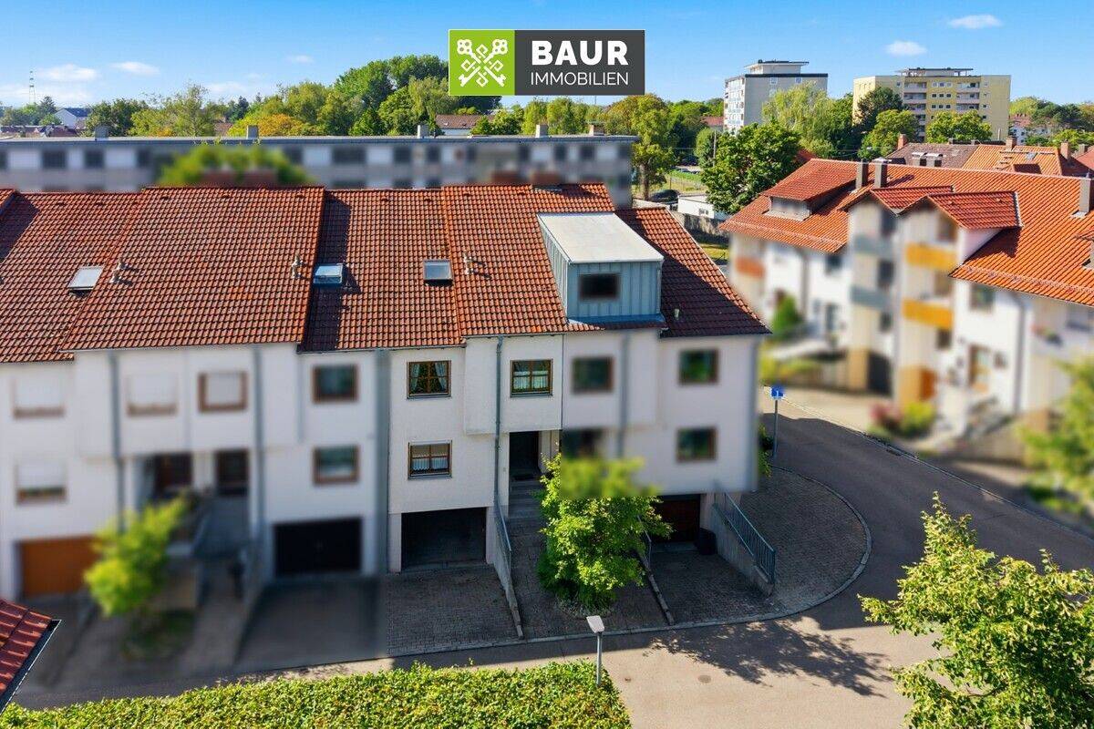 360° I Familienfreundliches und leerstehendes Reihenhaus in Offenhausen – 89231 Neu-Ulm – Bild 1 von 9