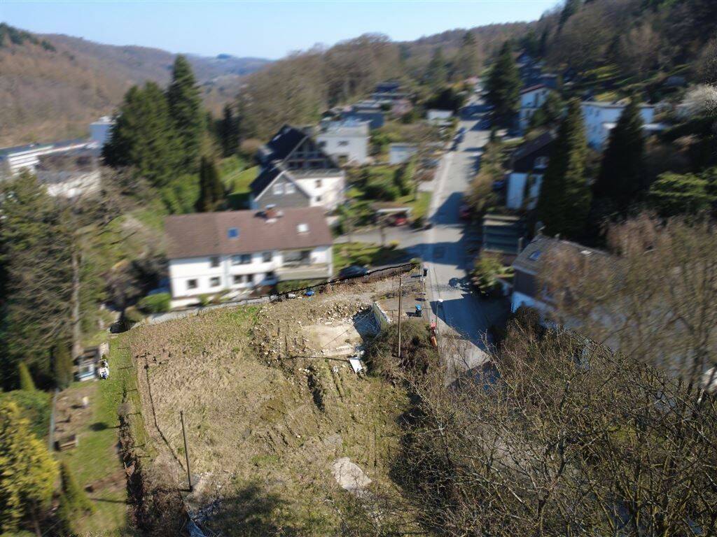 Attraktives Grundstück zur Bebauung mit Zweifamilienhaus. (projektiert, noch nicht gebaut) – Wuppertal – Vorschaubild 2