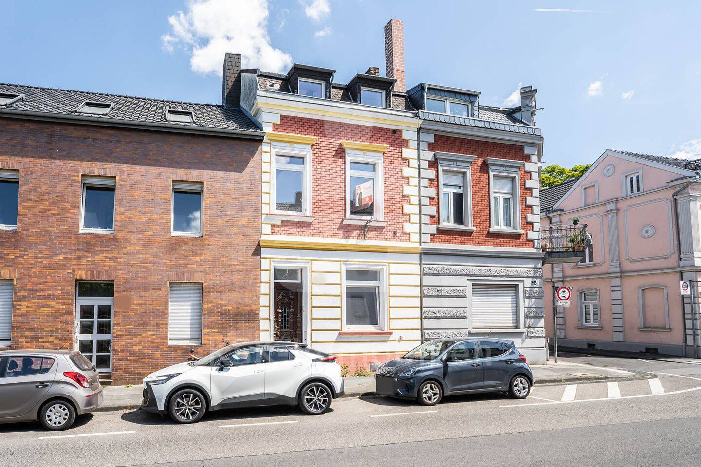 Charmantes Zweifamilienhaus in Bonn Oberkassel!