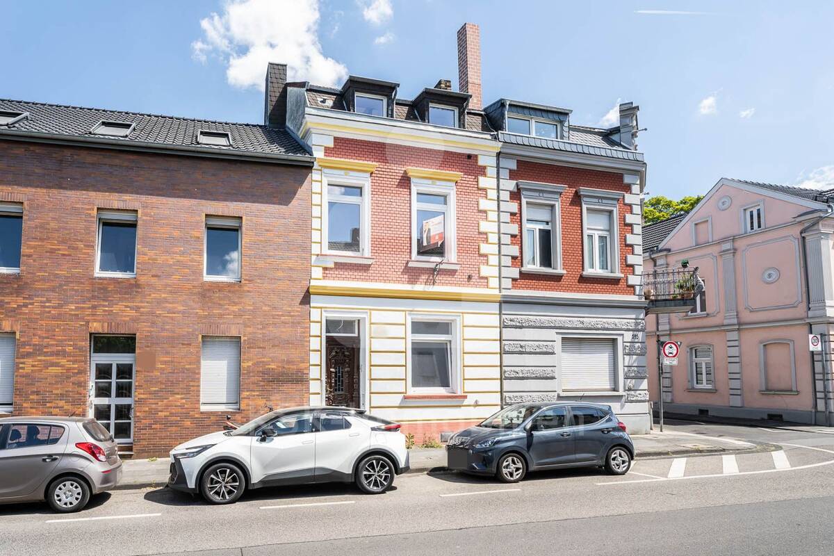Charmantes Zweifamilienhaus in Bonn Oberkassel! – 53227 Bonn – Bild 1 von 9