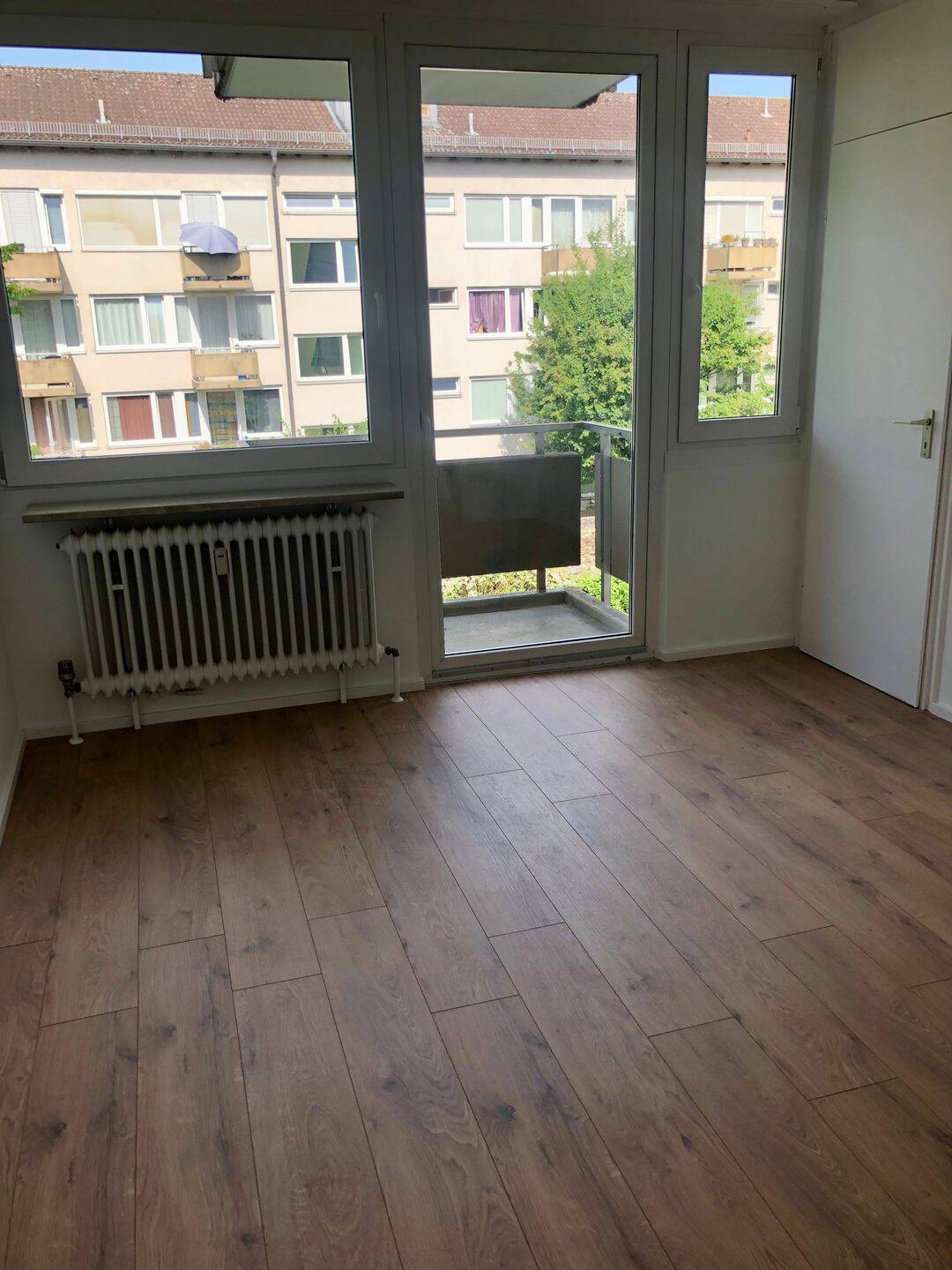 vollständig renovierte 1 Zimmerwohnung mit Einbauküche und Balkon, Vermietung befristet auf 2 Jahre, Möblierung auf Wunsch möglich – München – Vorschaubild 6