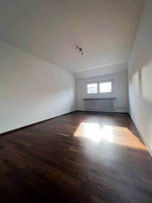 Einzigartige 5 Zimmer Wohnung mit Altbaucharme in Singen-Zentrum – 78224 Singen (Hohentwiel) – Vorschaubild 5