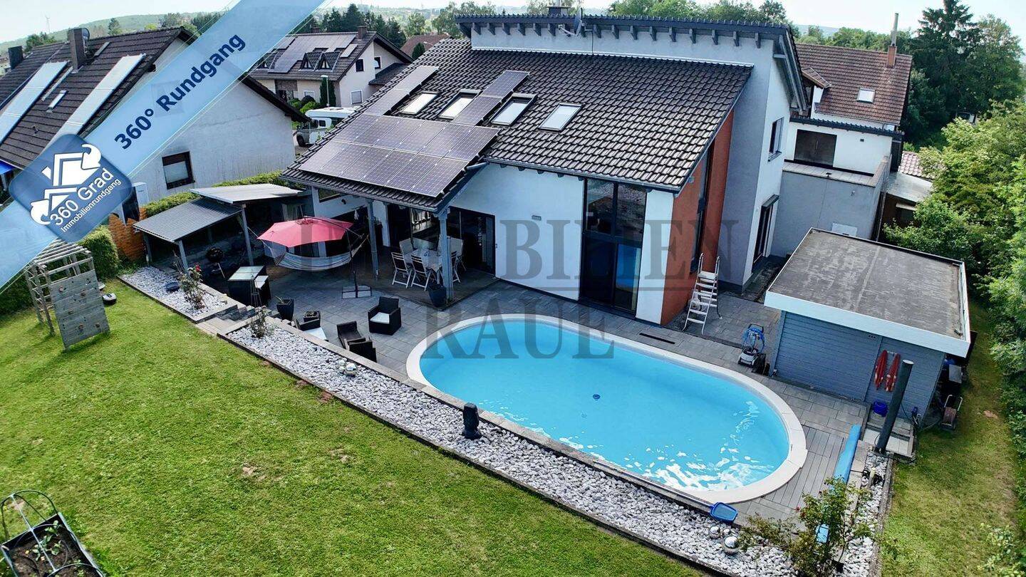EXKLUSIVES 1 FAMILIENHAUS IN SACKGASSE MIT POOL, SAUNAHAUS UND PV-ANLAGE – Merchweiler – Bild 1 von 9