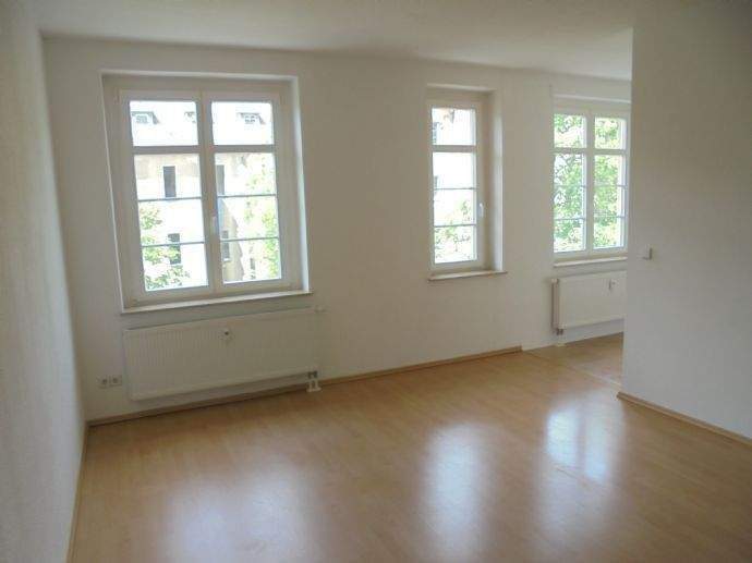 NETTE NACHBARN GESUCHT- SCHICKE WOHNUNG MIT LAMINAT – Chemnitz – Vorschaubild 4
