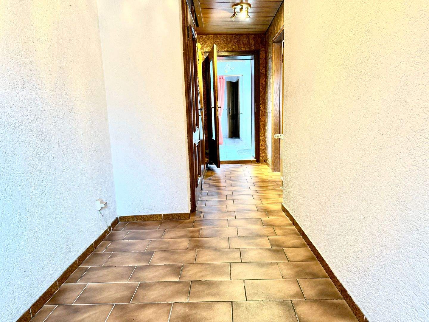 Haus in Jüchen mit Ausbaupotenzial - ideal für Eigenleistungen – Jüchen – Vorschaubild 3
