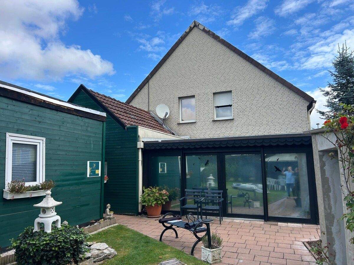 Zweifamilienhaus in Herford zu verkaufen! – Herford – Bild 1 von 2