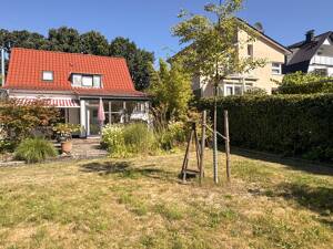 Umfangreich modernisiertes Einfamilienhaus mit Wintergarten und idyllischem Garten, Doppelcarport – 22549 Hamburg – Vorschaubild 4