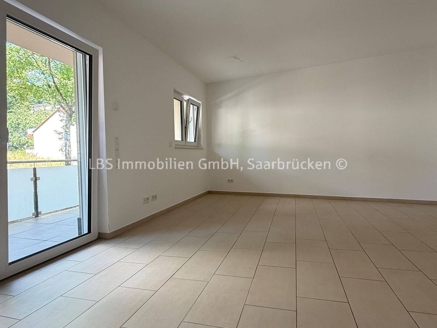 Energetische und moderne 3ZKB Wohnung mit Einbauküche und Balkon – Saarbrücken – Vorschaubild 3